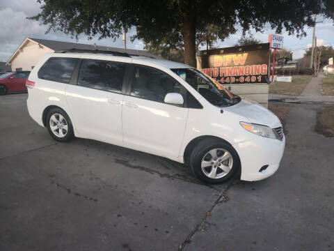 2011 Toyota Sienna for sale at Bad Credit Call Fadi in Dallas TX
