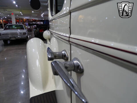 1936 Packard Eight Sedan