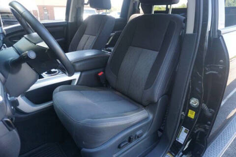 2020 Nissan Titan SV