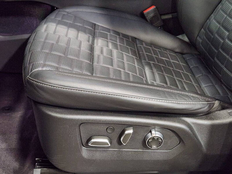 2025 Cadillac Escalade-V