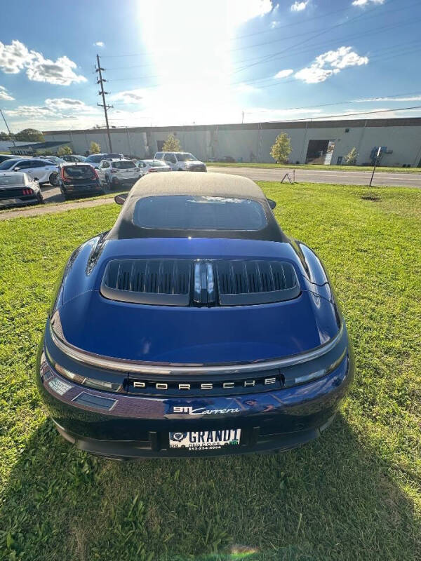 2025 Porsche 911 Carrera