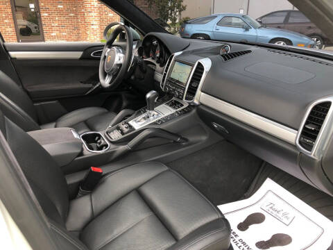 2013 Porsche Cayenne GTS