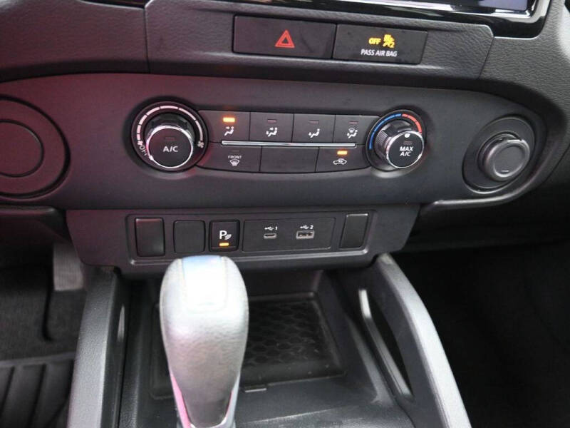 2022 Nissan Frontier S