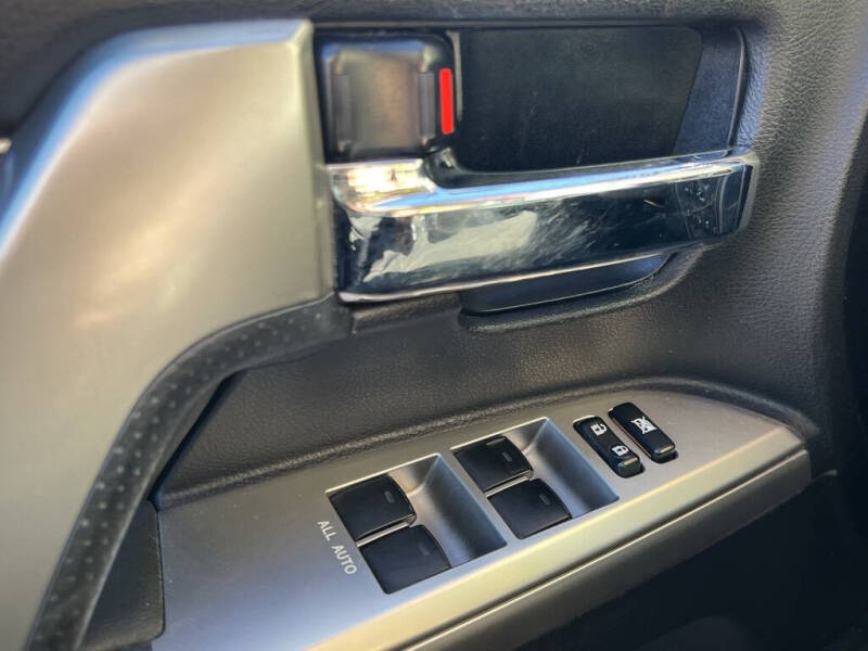 2013 Toyota Land Cruiser