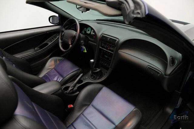 2004 Ford Mustang SVT Cobra