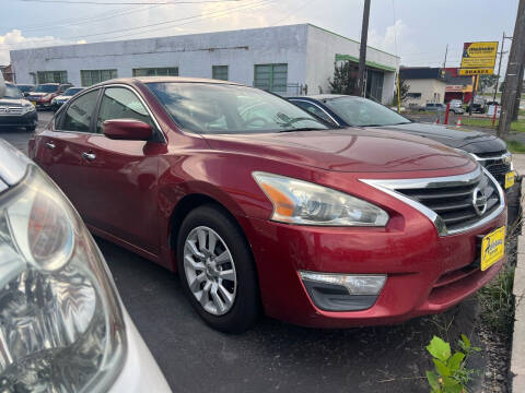 2013 Nissan Altima for sale at Abrams Automotive Inc in Cincinnati OH