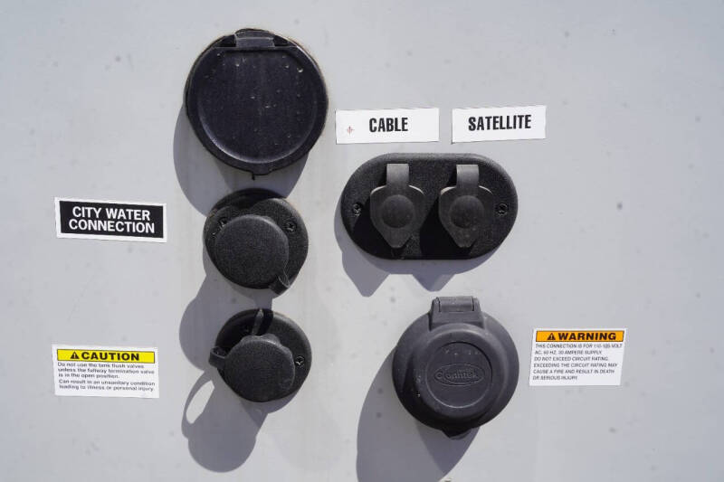 2021 Cruiser RV shadow  Cruiser