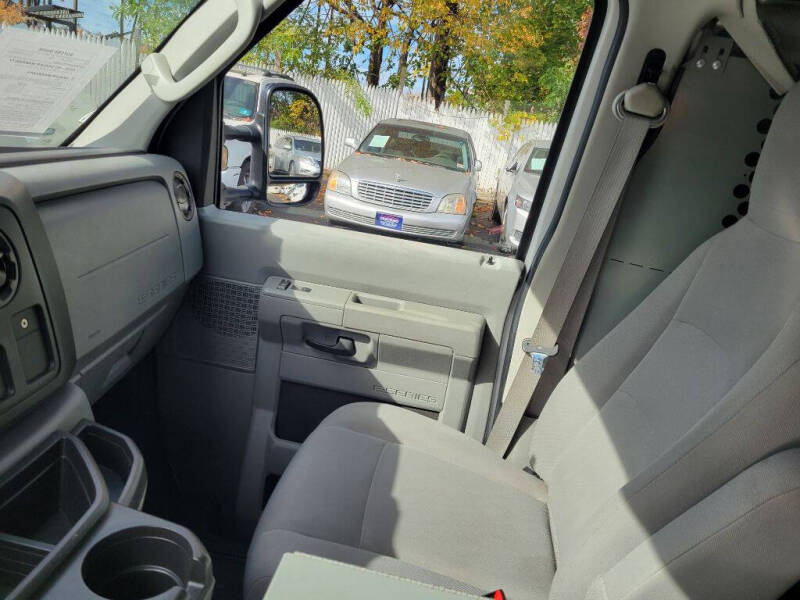 2014 Ford E-Series E-150