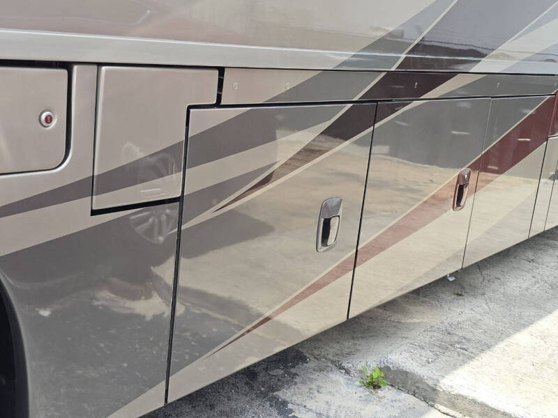 2013 Winnebago Journey