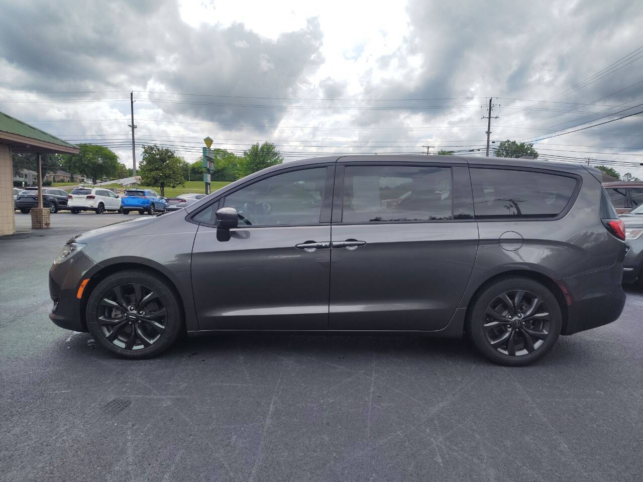 Gray 2018 Chrysler Pacifica Touring Plus Touring Plus 4dr Mini-Van 1