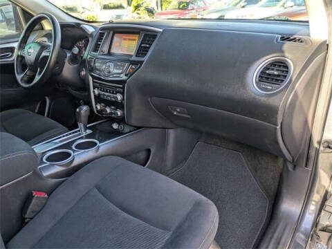 2013 Nissan Pathfinder SV