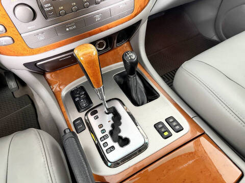 2004 Lexus LX 470