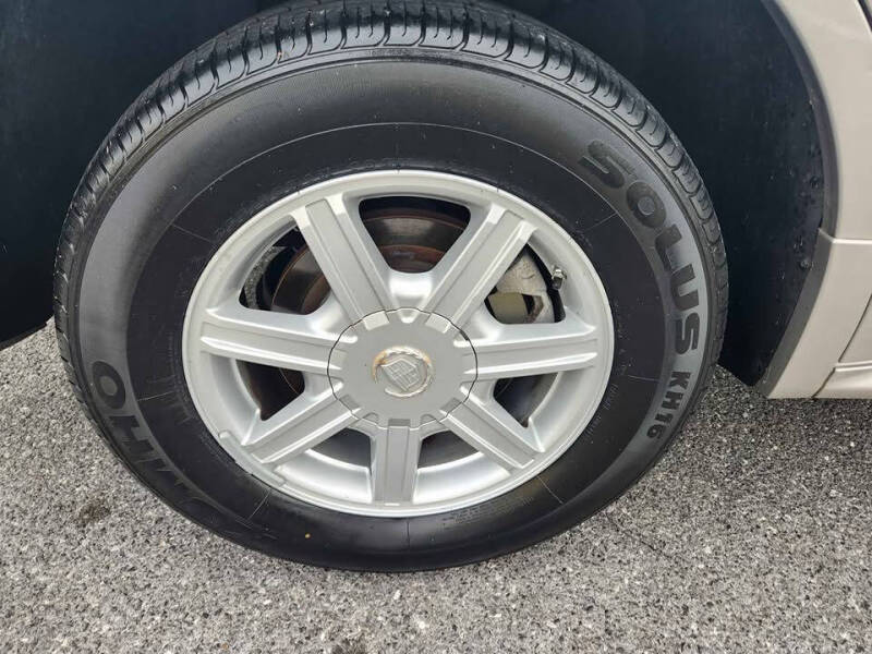 2004 Cadillac SRX Base - Photo 16