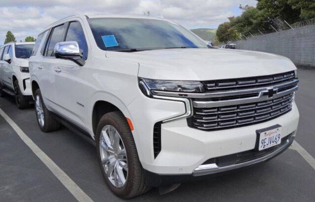 Used 2023 Chevrolet Tahoe Premier with VIN 1GNSKSKDXPR147163 for sale in Bloomington, IL