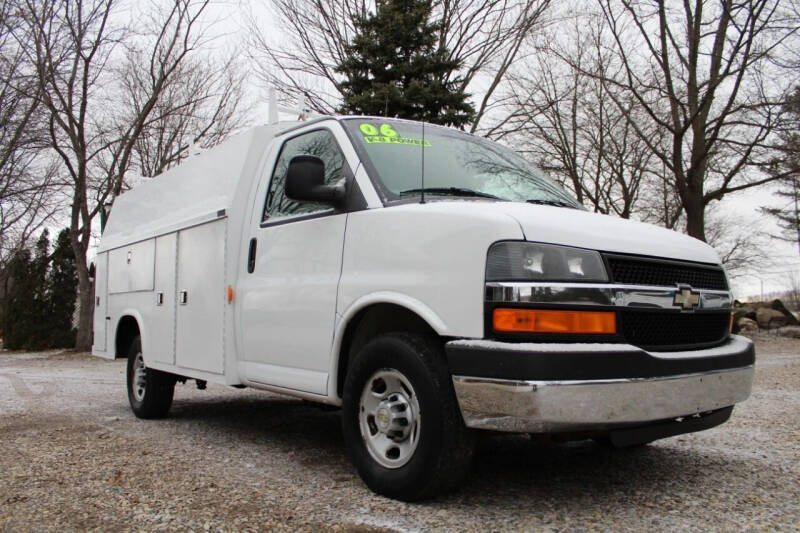 2006 Chevrolet Express 3500 KUV for sale at Show Me Used Cars in Flint MI