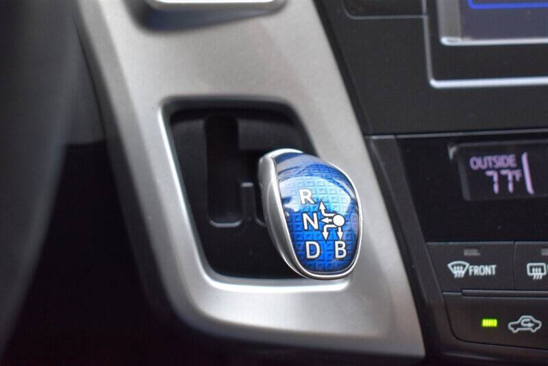 2012 Toyota Prius v Two