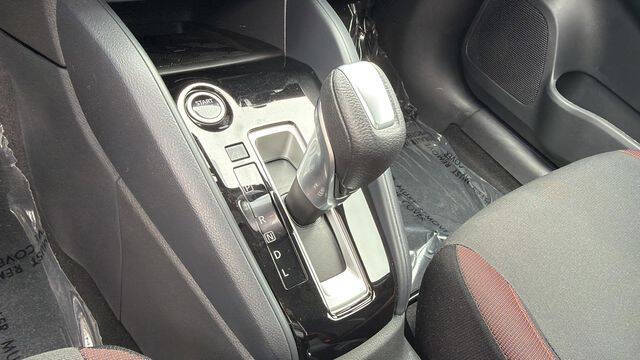 2025 Nissan Versa SR