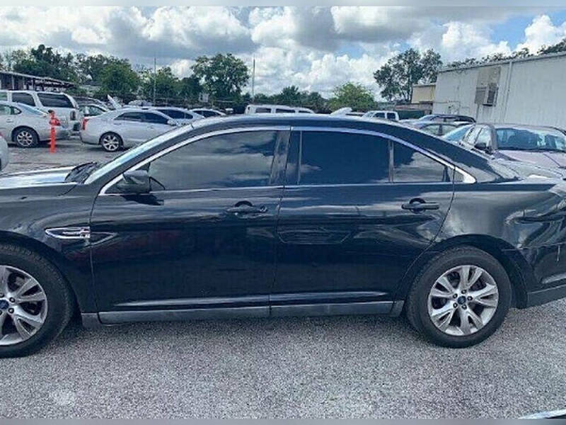 2011 Ford Taurus SEL