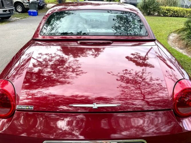 2004 Ford Thunderbird Deluxe