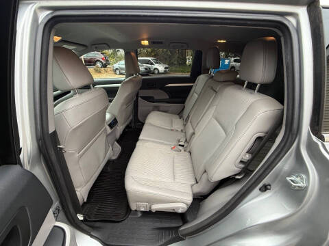 2017 Toyota Highlander LE Plus