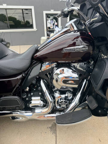 2014 Harley-Davidson Triglide FLHTCUTG