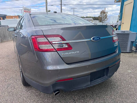 2013 Ford Taurus SEL