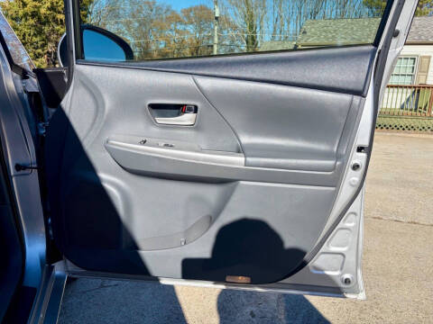 2012 Toyota Prius v Five