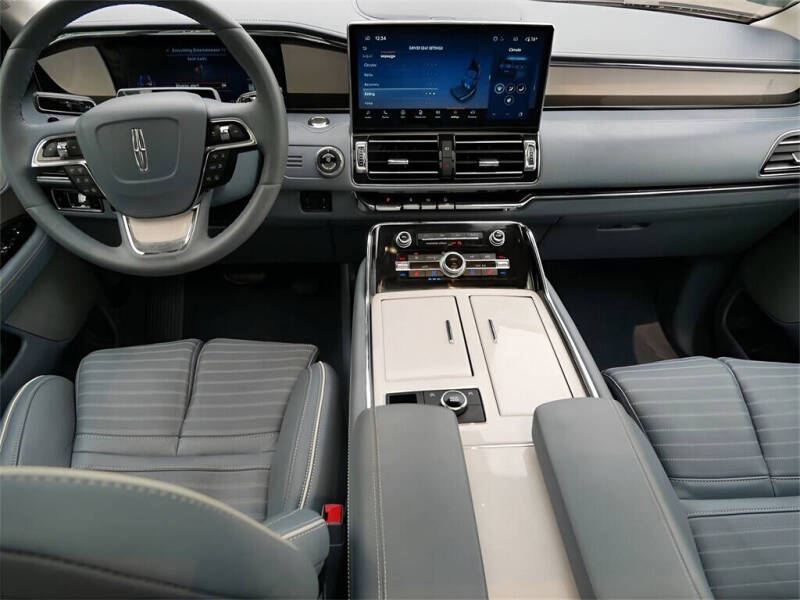 2024 Lincoln Navigator Black Label