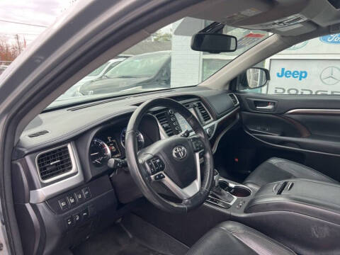 2015 Toyota Highlander Limited Platinum
