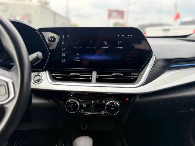 2024 Chevrolet Trax LT