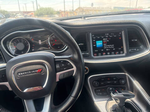 2018 Dodge Challenger SXT Plus