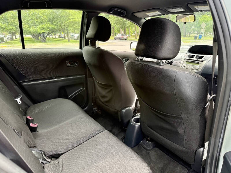 2009 Toyota Yaris S