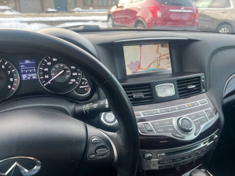 2011 Infiniti M37 x