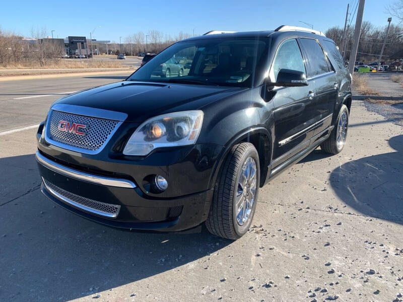 2011 GMC Acadia for sale at Dutch and Dillon Car Sales in Lee's Summit MO