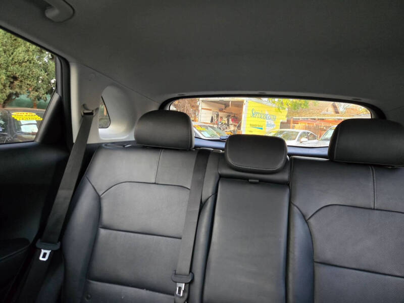 2017 Kia Niro Touring