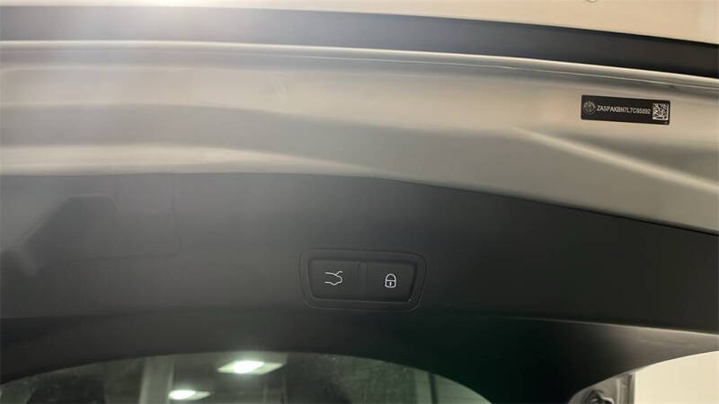 2020 Alfa Romeo Stelvio Ti Sport