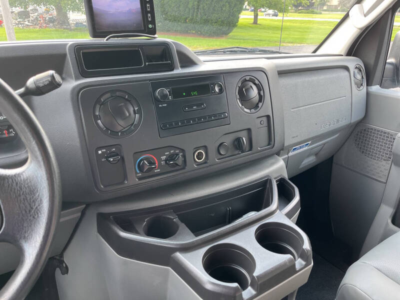 2010 Ford E-Series E-350 SD