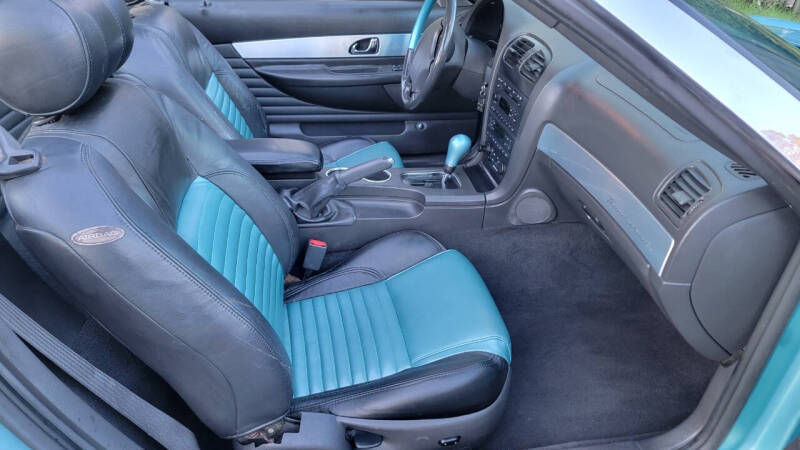 2002 Ford Thunderbird Deluxe