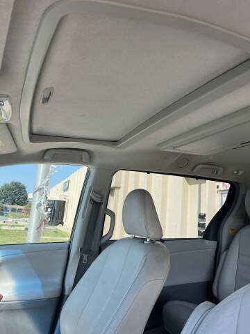 2011 Toyota Sienna XLE 8-Passenger