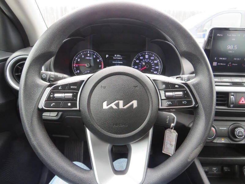 2022 Kia FORTE LXS photo 11