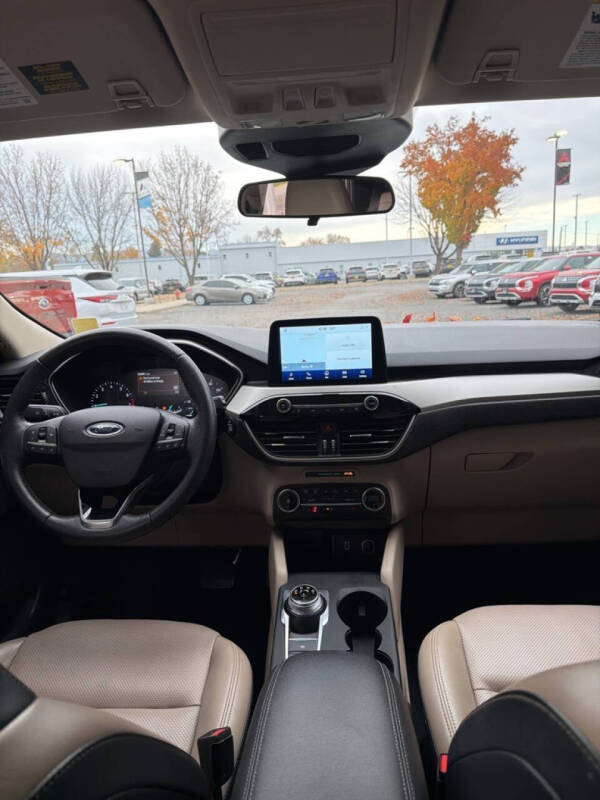 2020 Ford Escape SEL