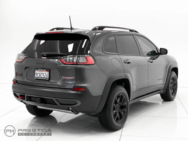 2022 Jeep Cherokee Trailhawk