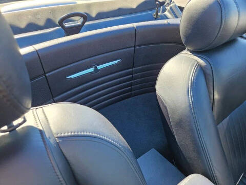 2004 Ford Thunderbird Deluxe