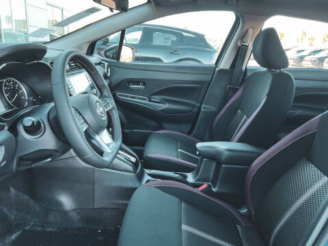 2025 Nissan Versa SR