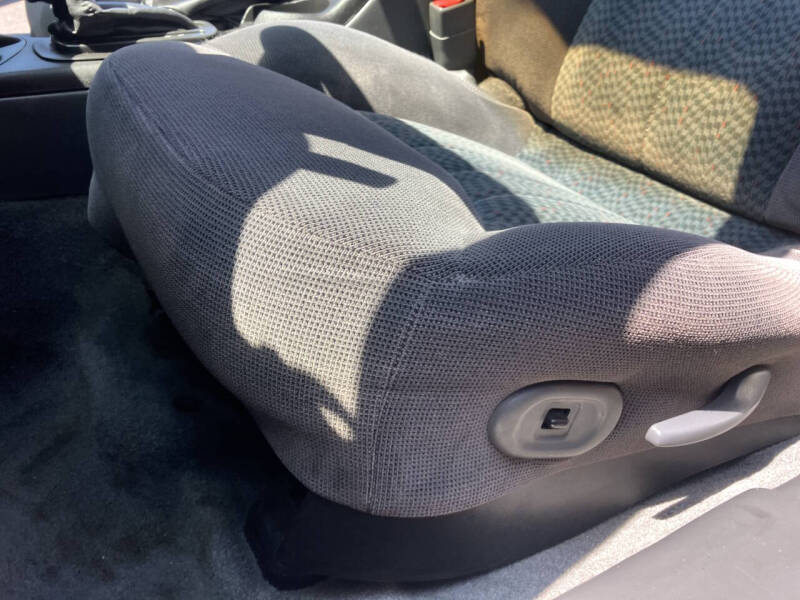 2002 Pontiac Grand Am SE1