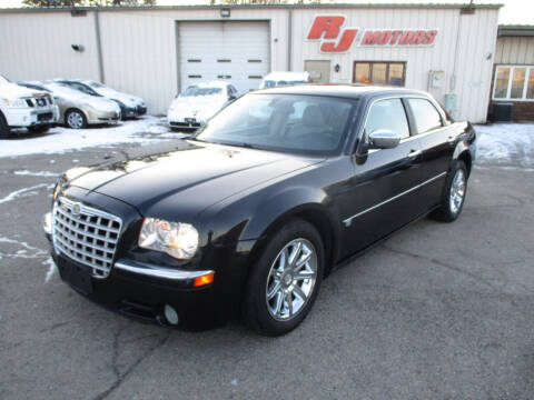 2005 Chrysler 300 for sale at RJ Motors in Plano IL