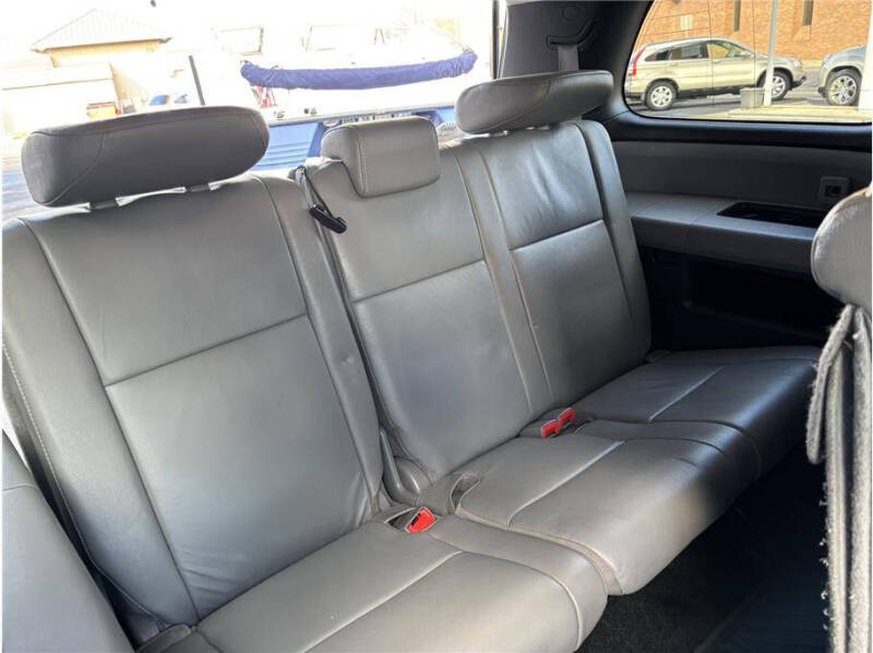 2015 Toyota Sequoia SR5