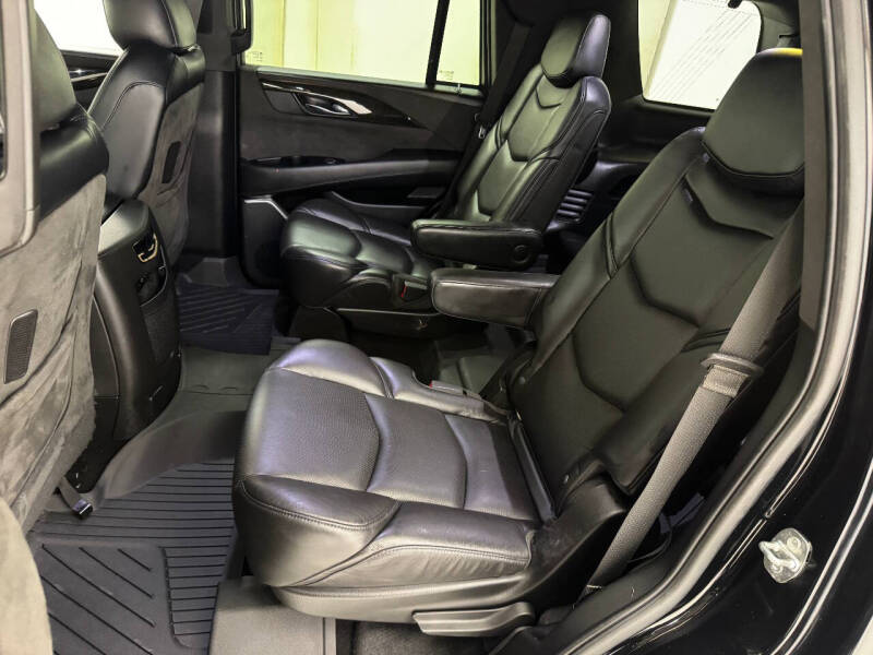 2020 Cadillac Escalade Platinum