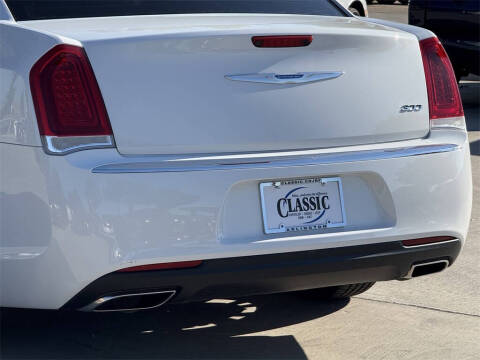 2022 Chrysler 300 Touring