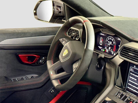 2023 Lamborghini Urus Performante